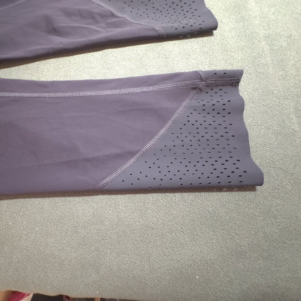 🍇 Lululemon Anew Crop (21") - Black Grape - Size 6 - Excellent Condition 💜 - Picture 13 of 16